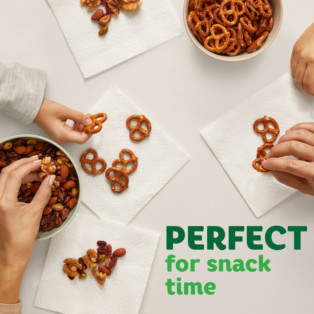 Bounty Paper Napkins, White, 200 CountFrontRightElevated